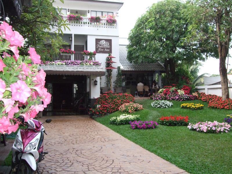 Hotel Rachamankha Flora House Chiang Mai Exterior foto