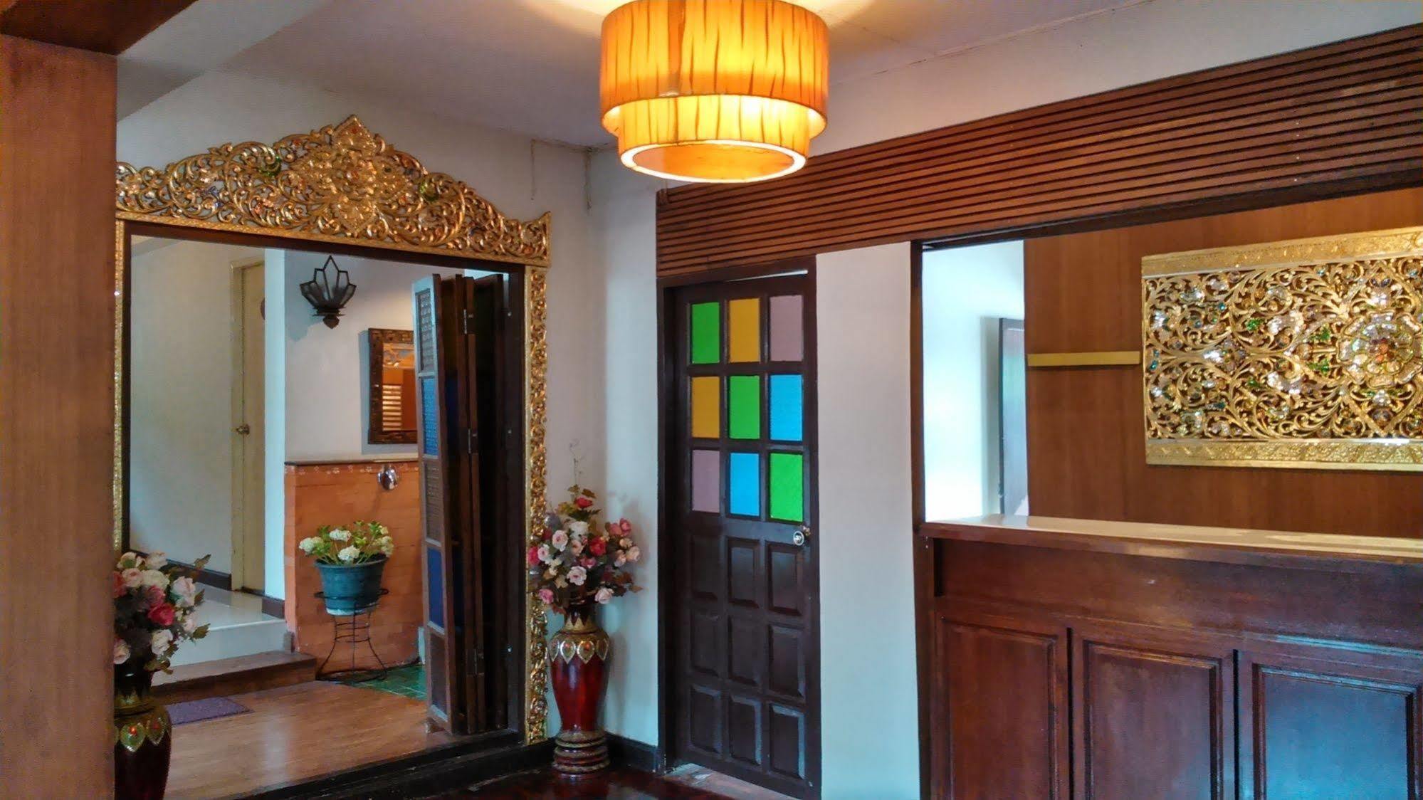 Hotel Rachamankha Flora House Chiang Mai Exterior foto